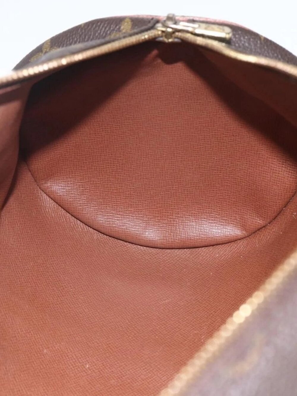LOUIS VUITTON Monogram Papillon 30 Hand Bag - Picture 11 of 16